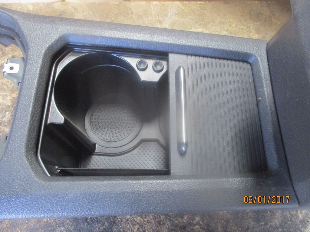 фото №5, Туннель средний подлокотник vw golf sportsvan