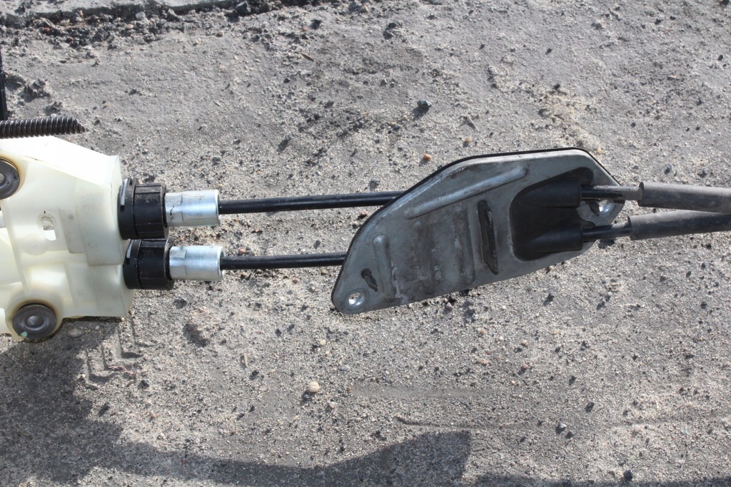 фото №9, Троси перемикання передач 5 передач corolla e15 1.4 d4d 1nd