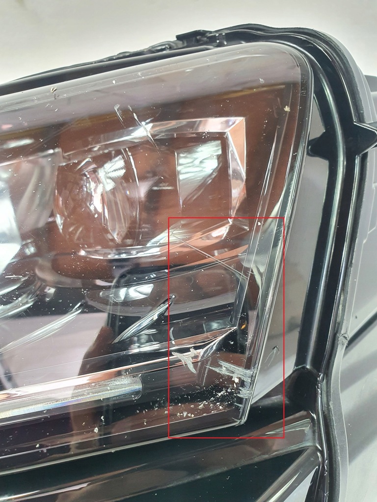 фото №10, Левая лампа перед skoda karoq full led 57b europa !