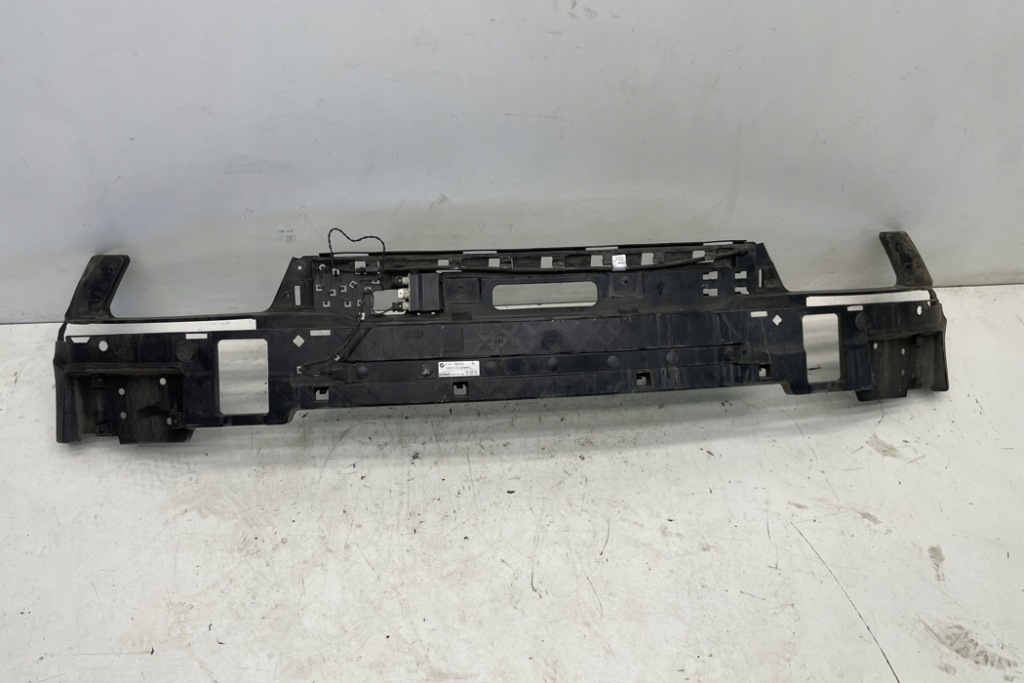 фото №16, Средний кронштейн заднего бампера bmw 7 f01, f02 8053749 3.0l дизель