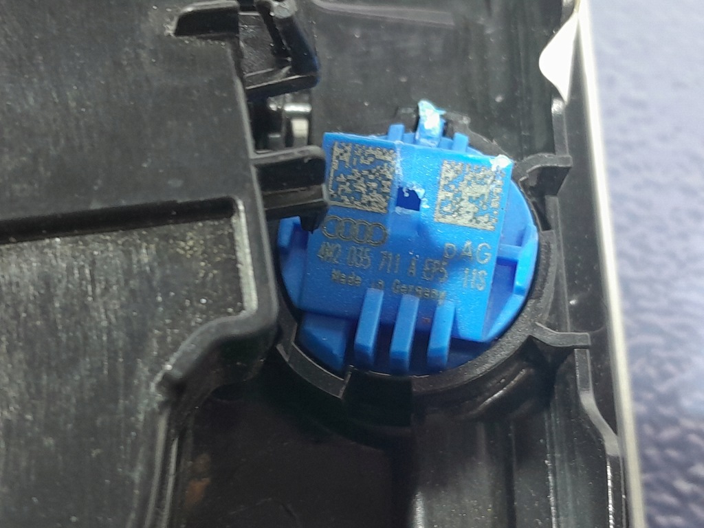 фото №8, Audi q7 ii 4m лампа стельовий освітлення кабіни салону 4m0947135ae