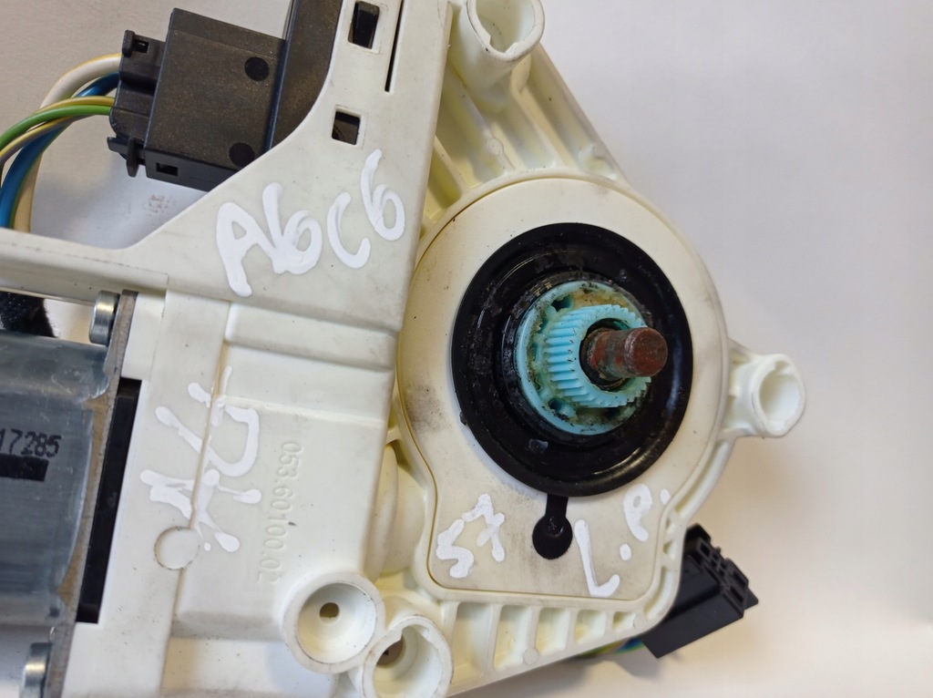 фото №7, Моторчик стекло левый перед audi a6 c6 4f0959801d