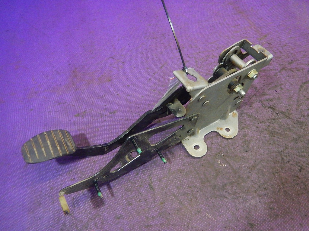 фото №1, Renault scenic ii 03-06 1.9 dci педаль тормоза