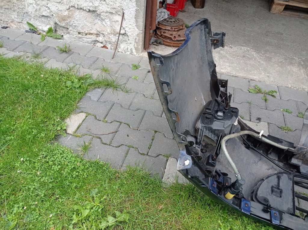 Купити Peugeot 407 - бампер перед - eged ксенон омивачі