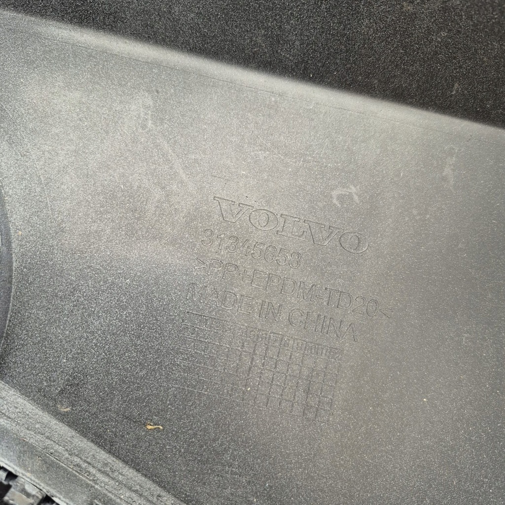 фото №13, Volvo ex30 ex-30 23- бампер перед передній pdc 31345658