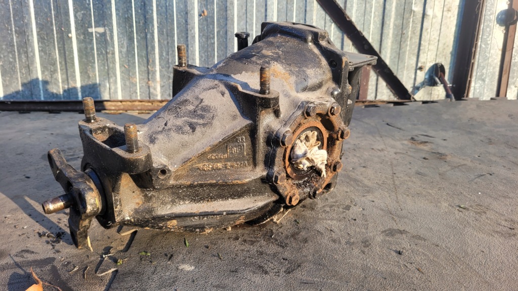 Mercedes r107 sl slc w126 мост дифференциал дифференциал задний 380 2,47 1263511001 Киев