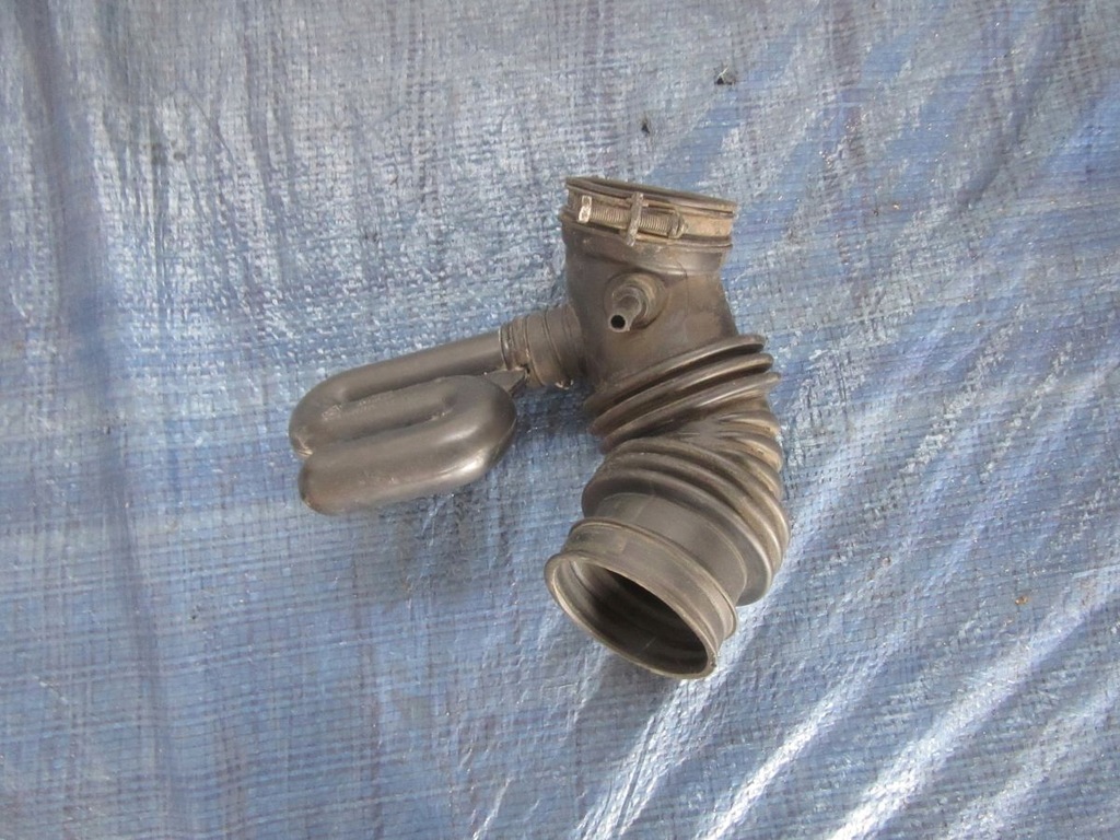 фото №1, Hyundai tucson i 2.0i 06 воздухозаборник труба wąż воздуха