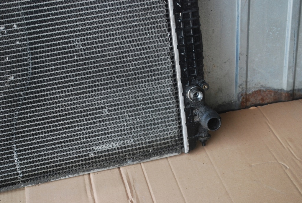 фото №5, Радіатор wody audi a8 d2 2.5 tdi 4d0121251k