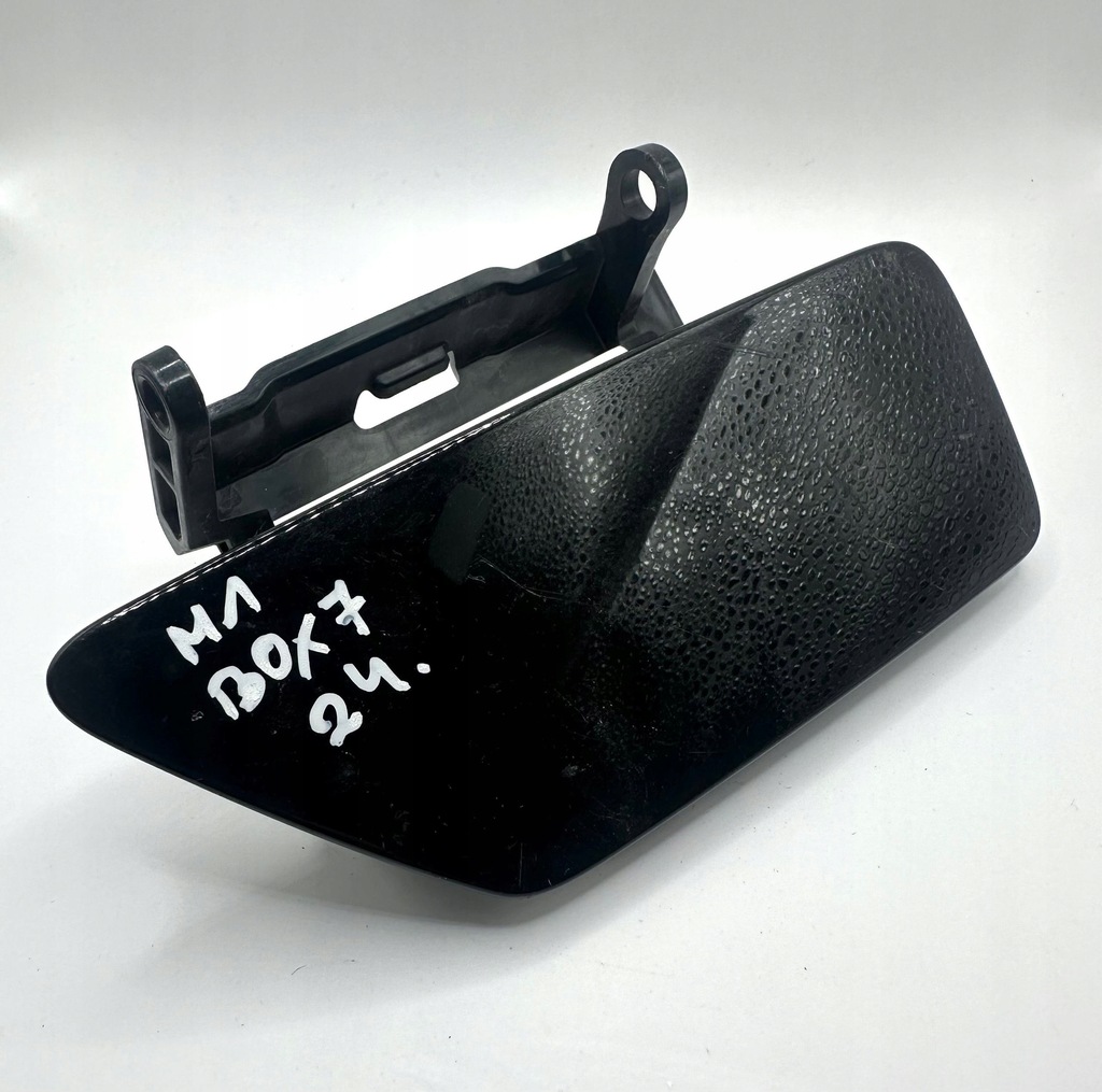 фото №1, Audi a7 c8 правая заглушка распылителя фара 4k8807788d