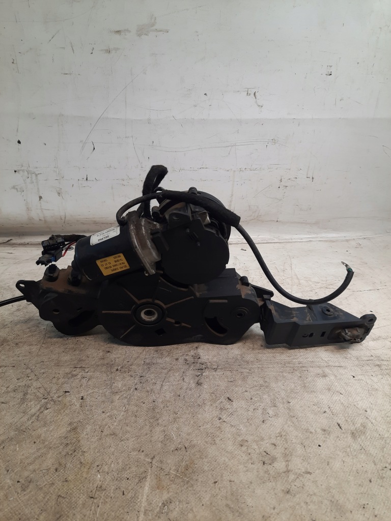 Механізм двері peugeot оригінальний номер 16835852 Зі Шроту