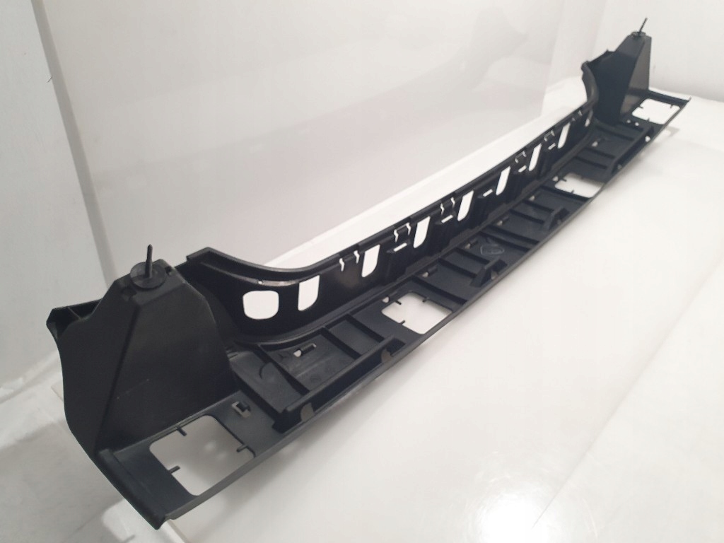 фото №9, Mercedes w251 r-klasa pas кронштейн бампера задня