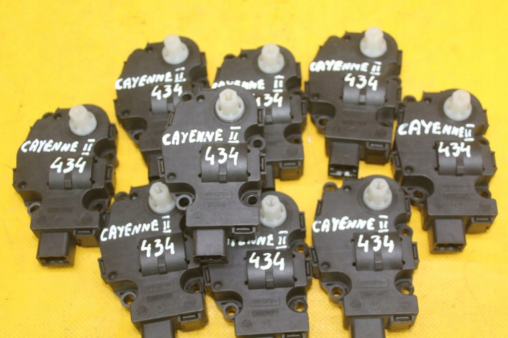 Купити Моторчик обігрівача porsche cayenne ii touareg 52424892