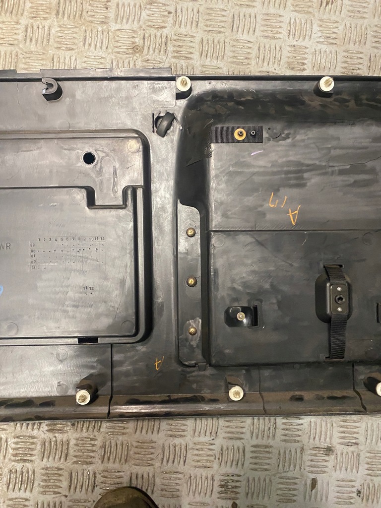 фото №7, Mitsubishi pajero iii 99-06 обшивка оббивка кришки задня xr391191