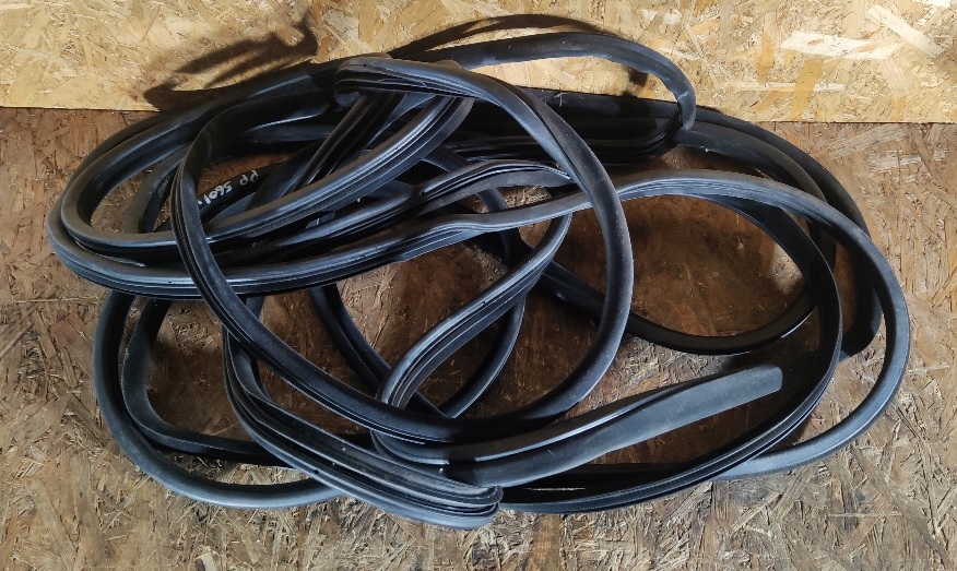 фото №1, Прокладка дверь правый задняя volvo s60 гарантия