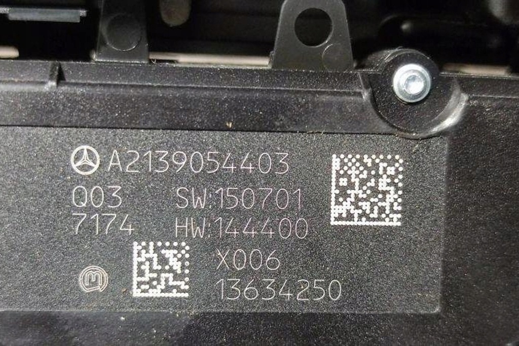 фото №7, Консоль панель приладів mercedes-benz e w213 a2138272000 2.0l 2019