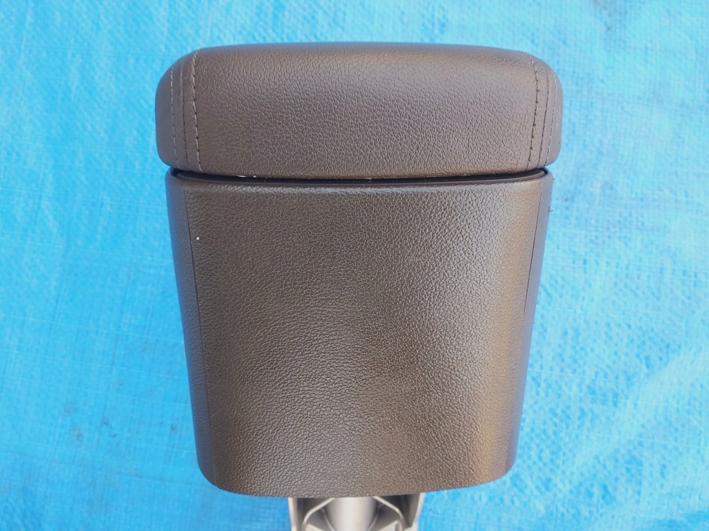 Купить Opel-części | zafira c подлокотник кожаный кожа коричневый 9928009958