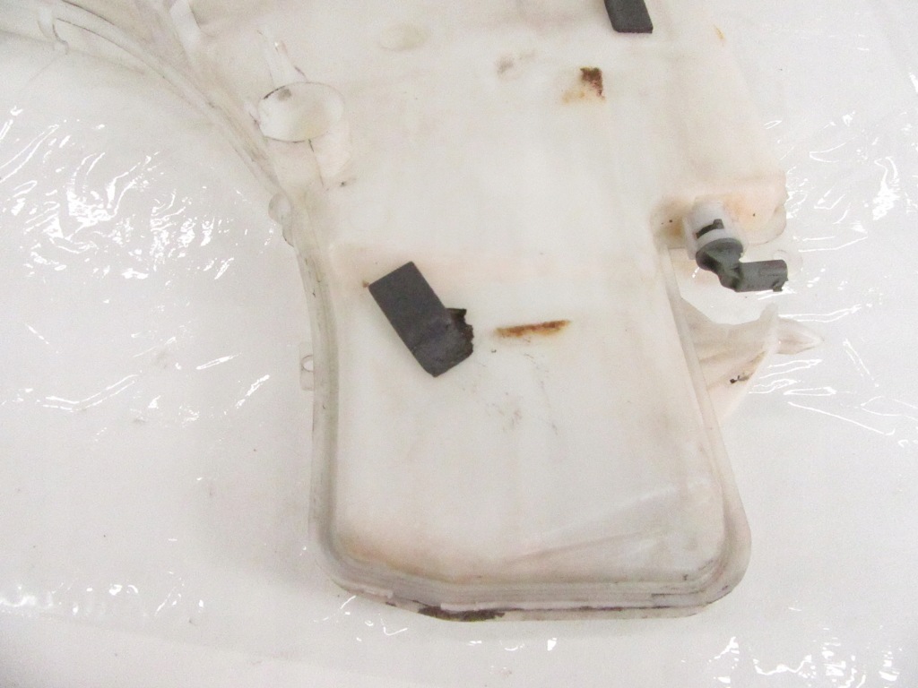 Бак жидкость омывателя bmw e81 e84 e87 e91 Оригинал