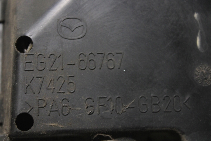 Коробка запобіжників mazda cx-7 2.3 Доставка