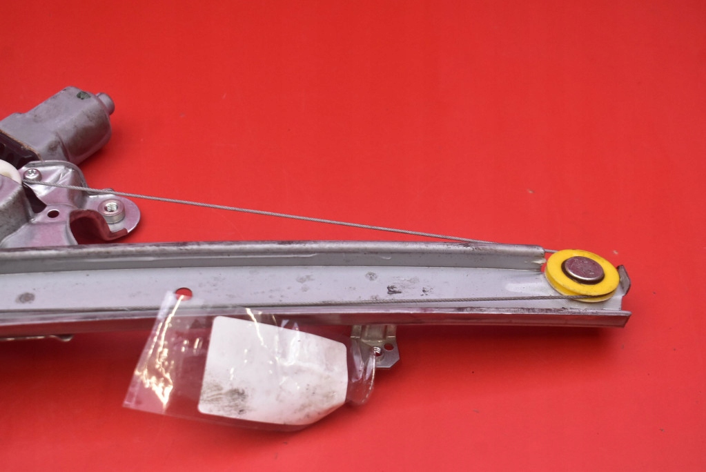 фото №8, Подъемник стекло левый перед eu 807303na1a nissan leaf 1 i ze0 lift 10-17