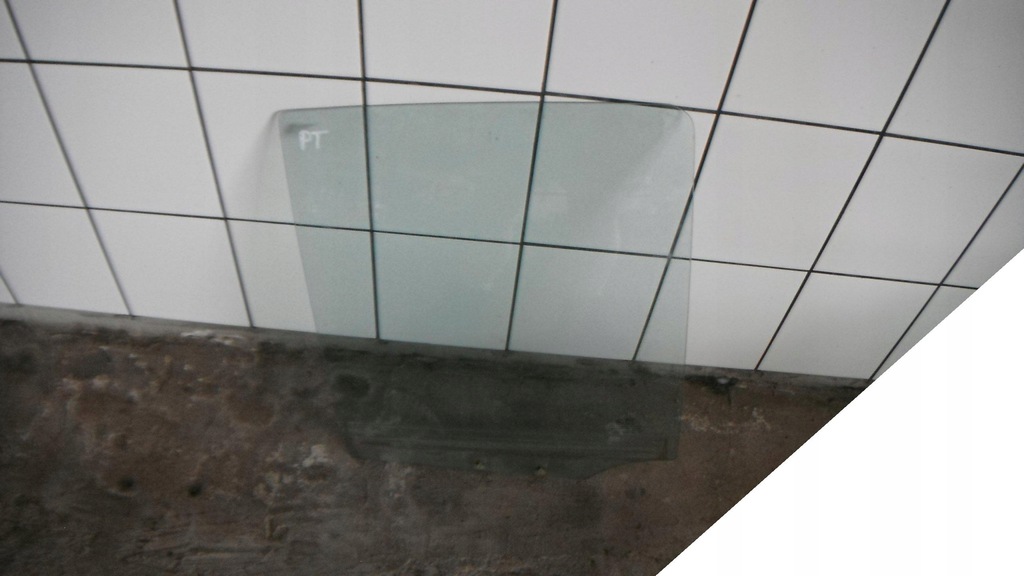 фото №1, Kia sportage 93-03 скло права задня велика