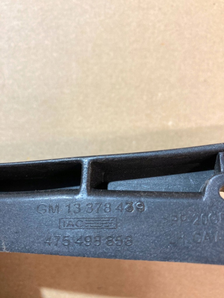 Opel meriva b направляющая бампера левый перед orygi. Оригинал