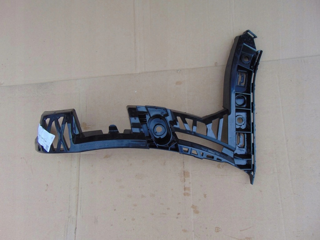 фото №7, Направляющая кронштейн бампера правый задняя mercedes w177