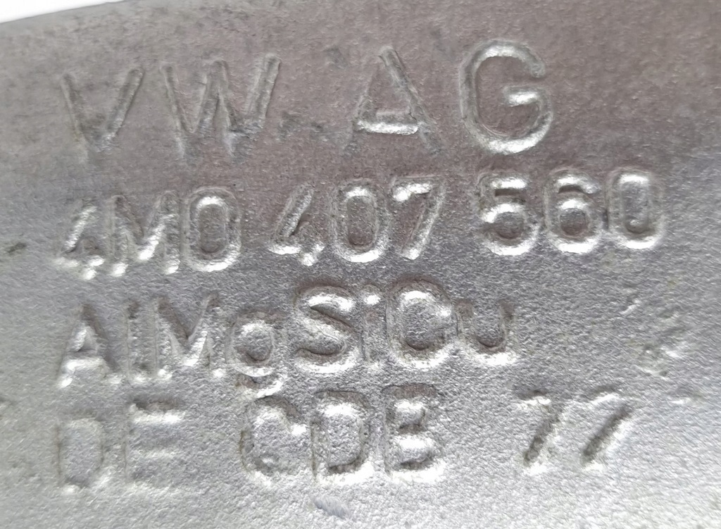 фото №13, Поворотний кулак перед права audi q7 q8 e-tron 4m0407242j