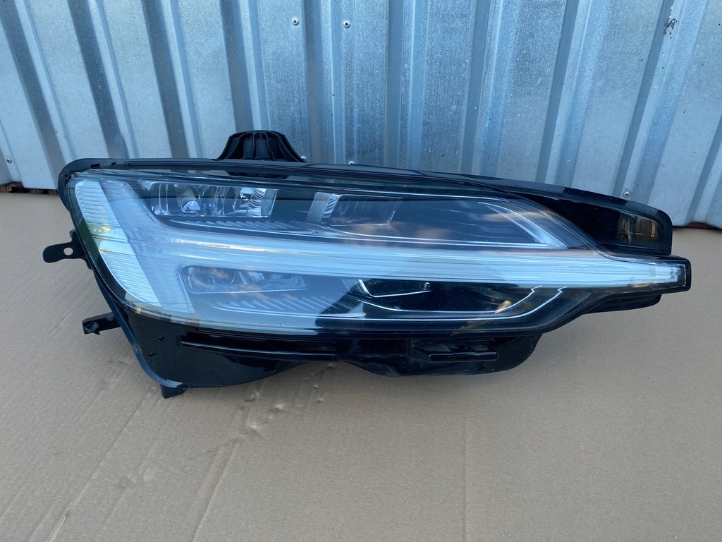 фото №1, Лампа volvo v60 s60 iii ii mid led права перед передня