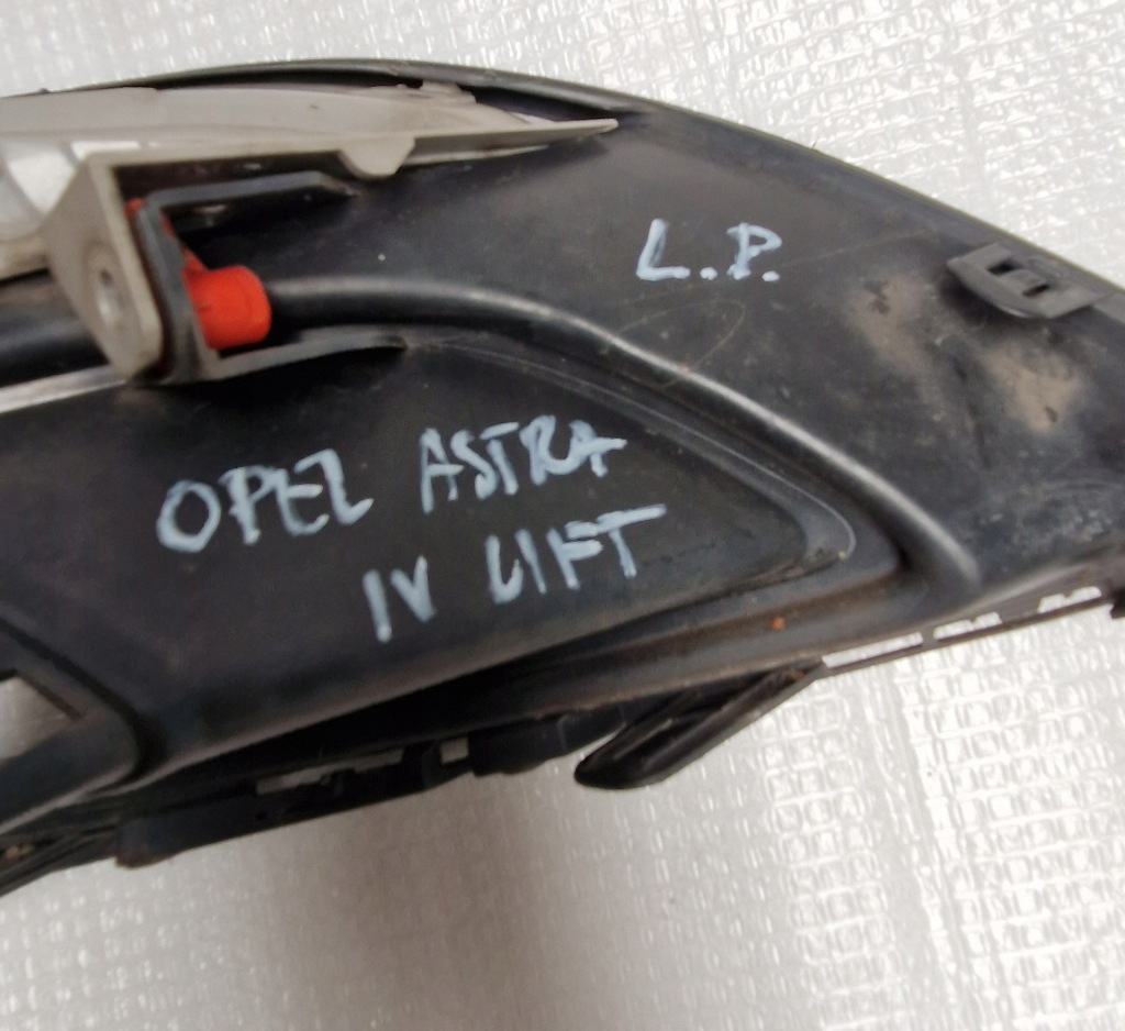 Решётка бампера + поворотник левое  перед astra iv astra j рестайлинг  13368708 Цена