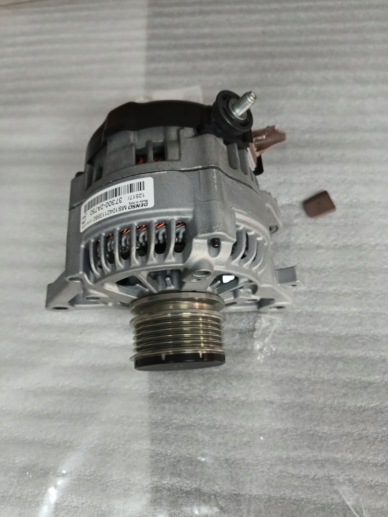 фото №1, Генератор kompletny hyundai 373002a750