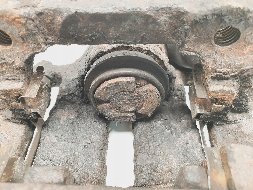 фото №5, Суппорт тормозной левый задняя volvo xc70 ii