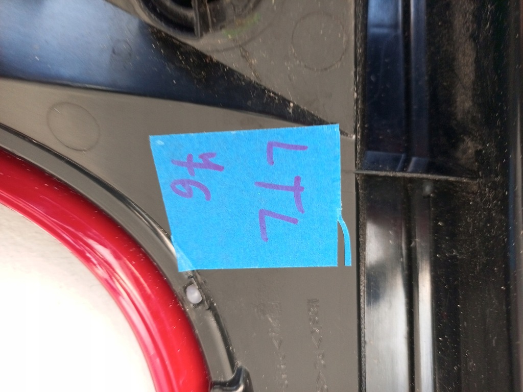 фото №16, Volvo xc60 1 i 2008- лампа задняя левая левый задняя 31323034