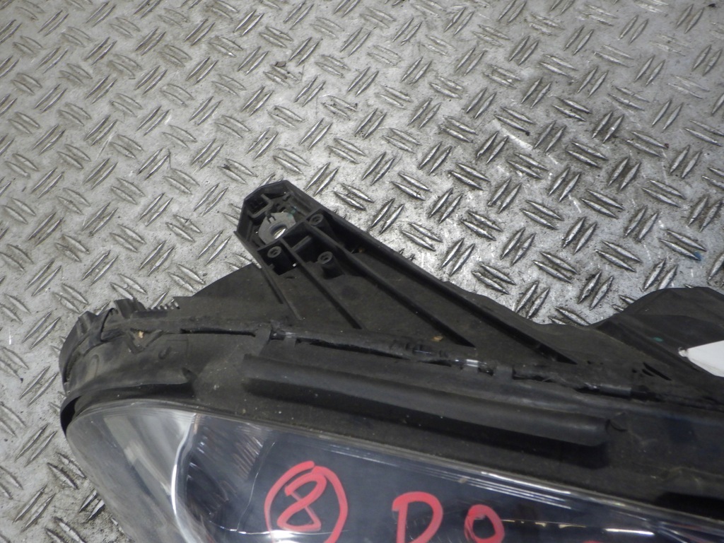 фото №9, Mercedes b klasa w246 лампа права 2468200261