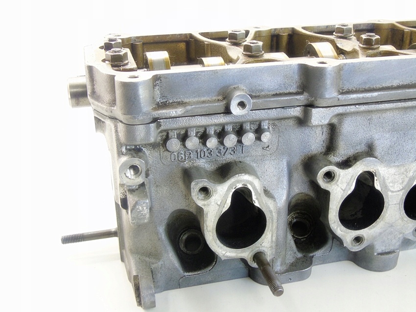 Головка вал 1.6 8v mpi golf 4 audi a3 octavia bora leon new beetle с Разборки