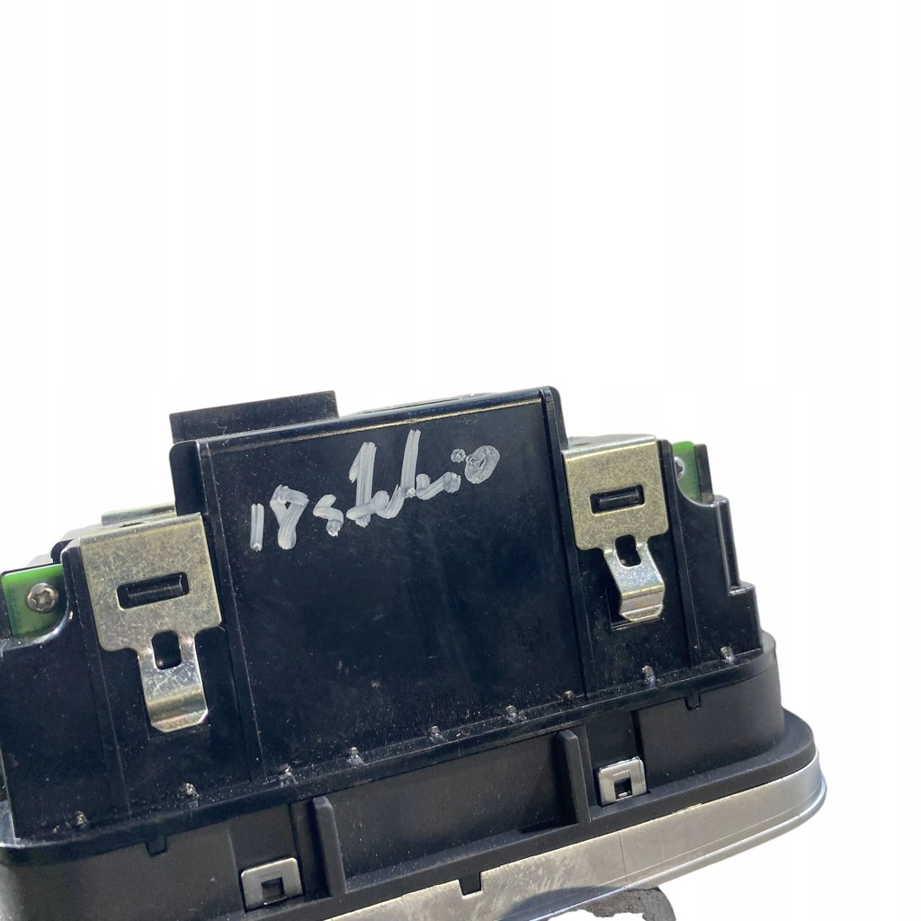 фото №10, Alfa romeo stelvio 2019 переключатели подогрев сидений