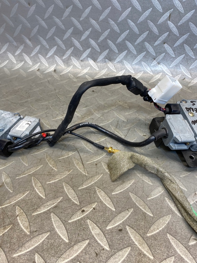 фото №8, Модуль блок управления телефона передатчик антенна gps aston martin db9