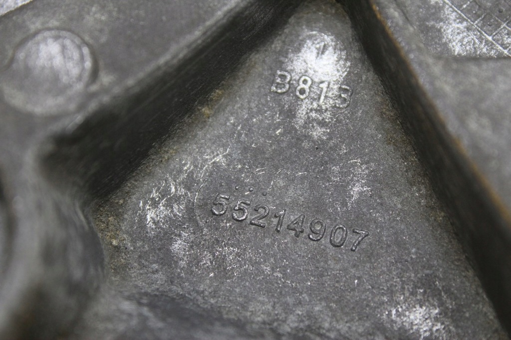 фото №9, Alfa romeo оригинальный номер 55214907 кронштейн компрессора