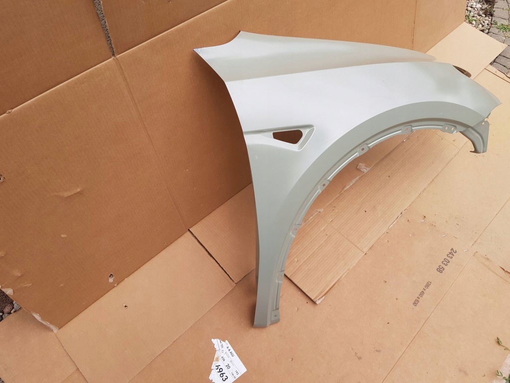 Tesla model y 20- крило правий передній перед оригінал. now. Недорого
