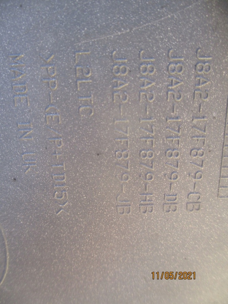 фото №11, Range rover velar молдинг накладка бампер задня