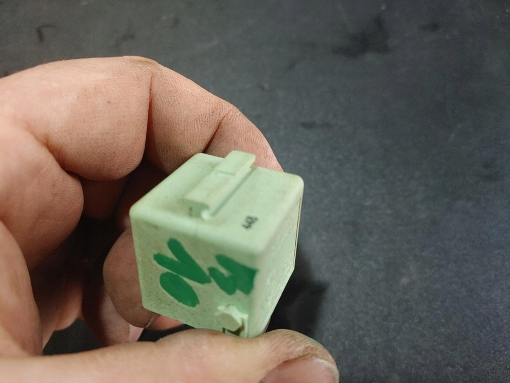 Bmw e39 2.5 бензин оригінальний номер bmw реле зелений 61368373700 оригінал Київ