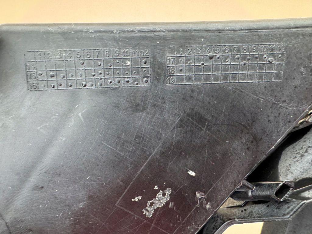 фото №11, Skoda superb iii 3 15r- решётка решётка радиатора бампера правая перед 3v0853666