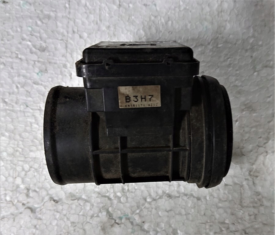 Купити Витратомір повітря mazda b3h7 e5t51171