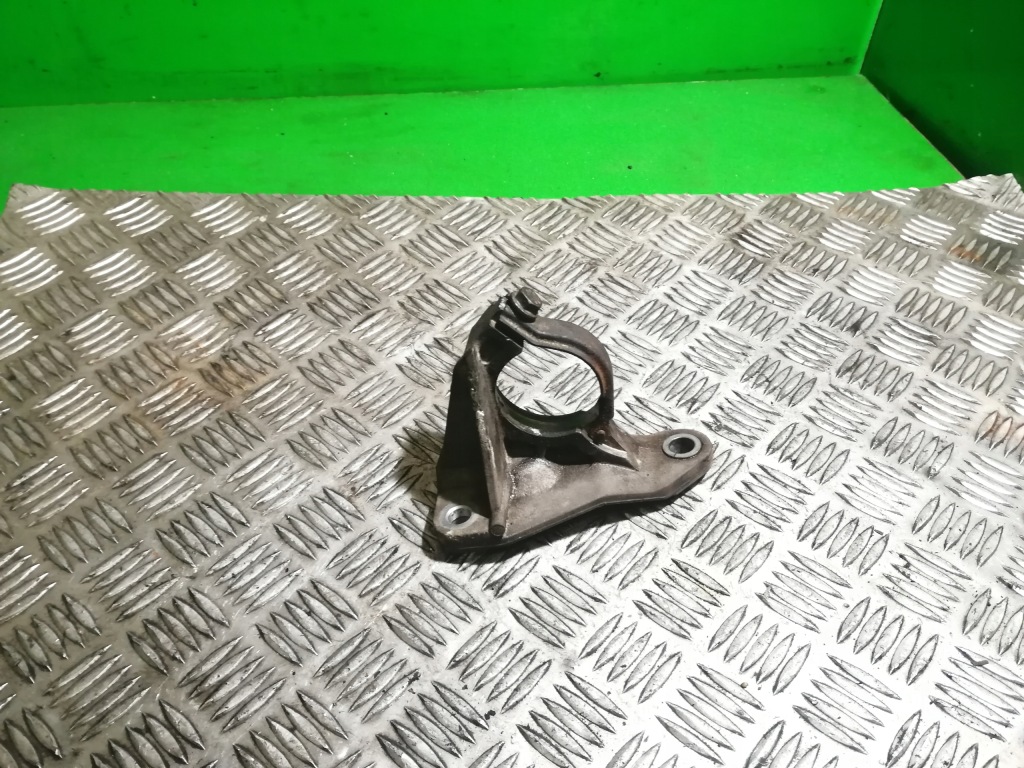 фото №1, Опора полуось 1.5dci k9ka636 scenic iii megane iii 8200371715e