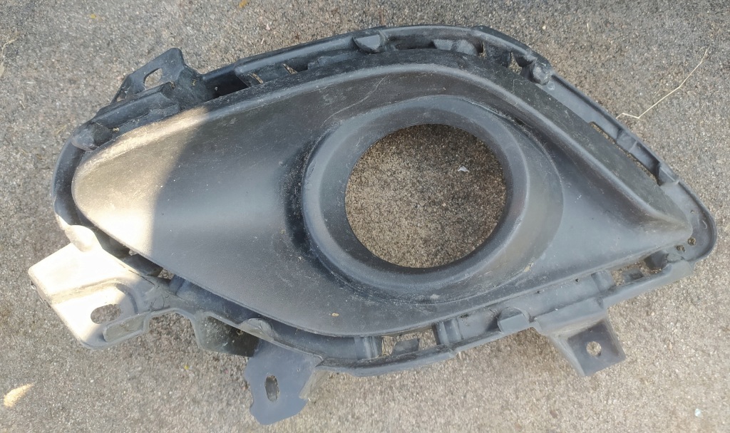 фото №1, Mazda оригінальний номер ghr450c21 решітка вентиляційна, бампер