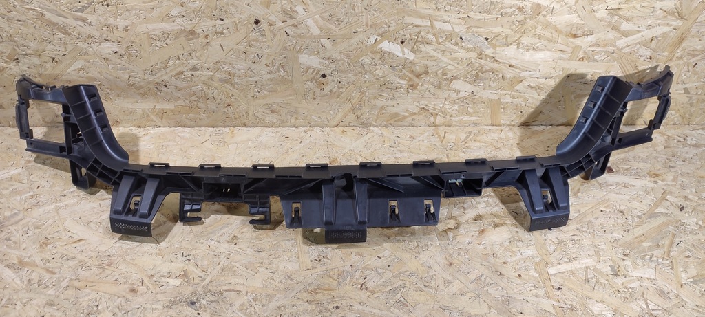 фото №1, Audi a3 s3 s-line 8v4 напрямна кронштейн задня балка