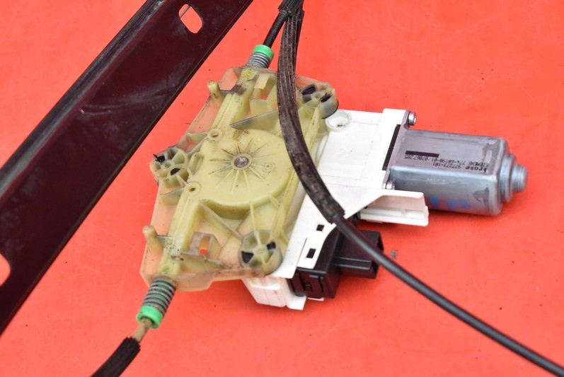 фото №10, Подъемник стекло левый перед eu audi q7 4l 07r