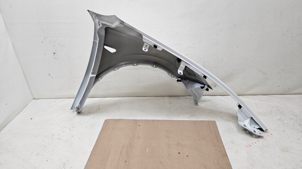 Купити Крило ліве перед передній tesla model y оригінальний