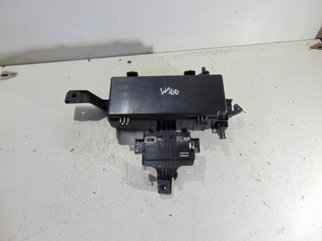 Купити Корпус коробка запобіжників w166 a1665460143