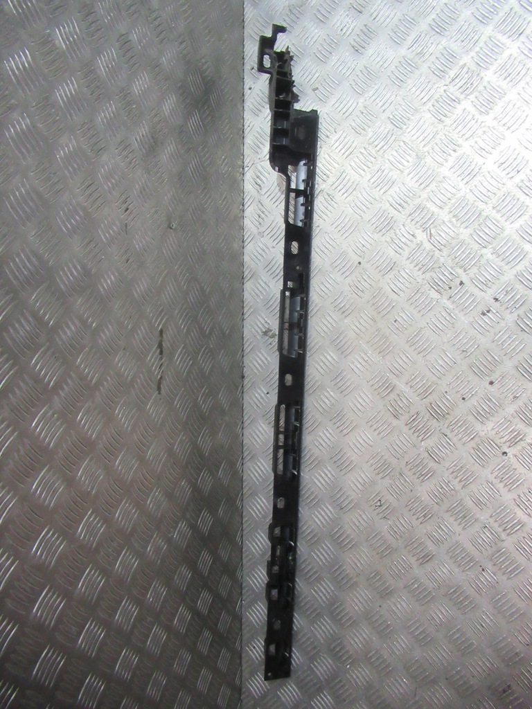 фото №5, Porsche macan направляющая направляющие кронштейн порог