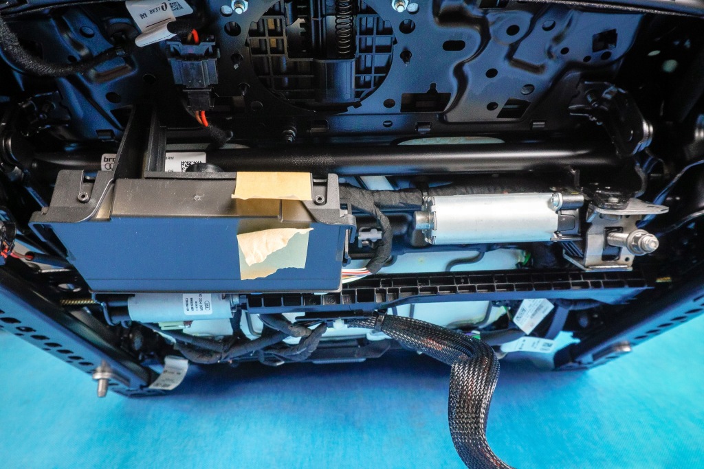 фото №10, Сиденья заднее сиденье кожа sport valcona с подогревом память bang audi a7 4k8